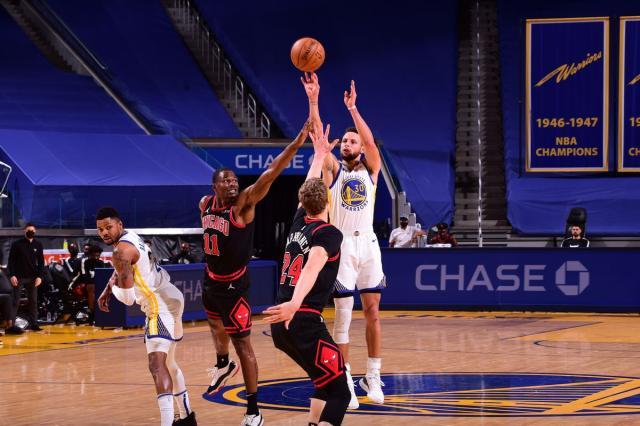 世界杯手机观看app下载-【现场】库里无惧疼痛带伤复出 重摔瞬间令人揪心